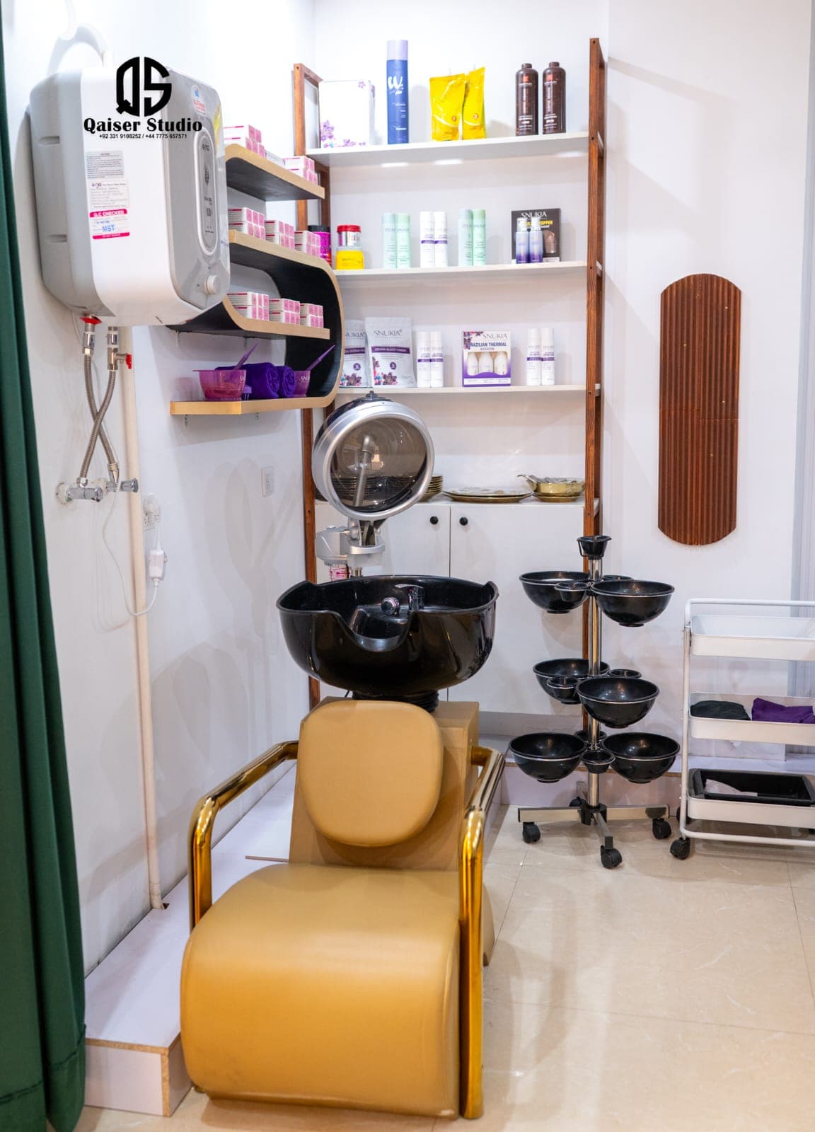 Decent Beauty Lounge makeup studio