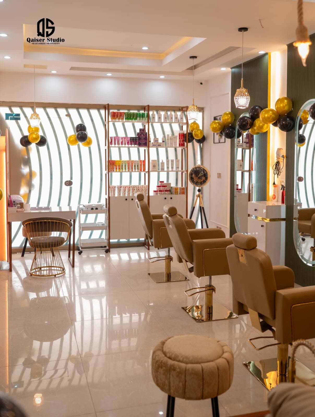 Decent Beauty Lounge treatment area