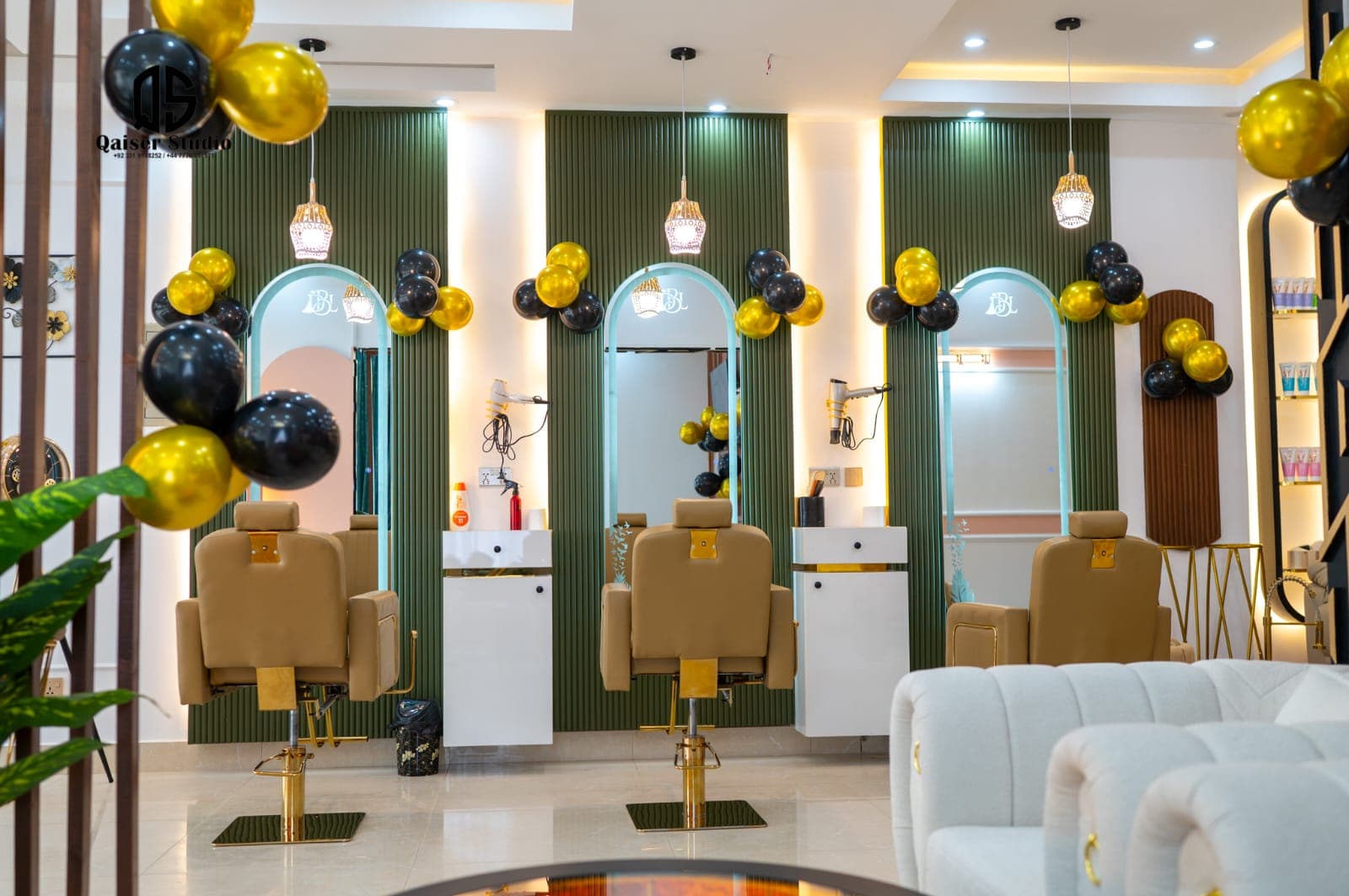 Decent Beauty Lounge premium details